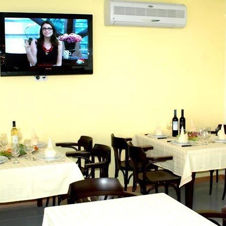 Hotel Roterdao ปรายา ภายนอก รูปภาพ