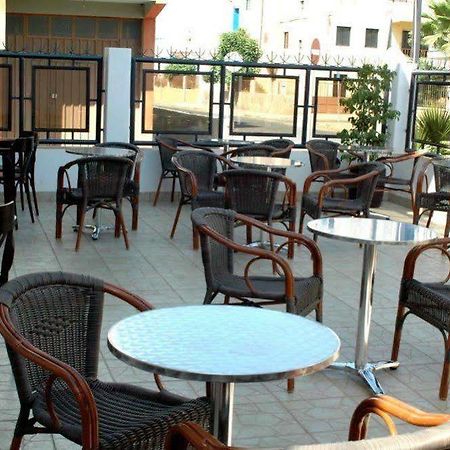Hotel Roterdao ปรายา ภายนอก รูปภาพ