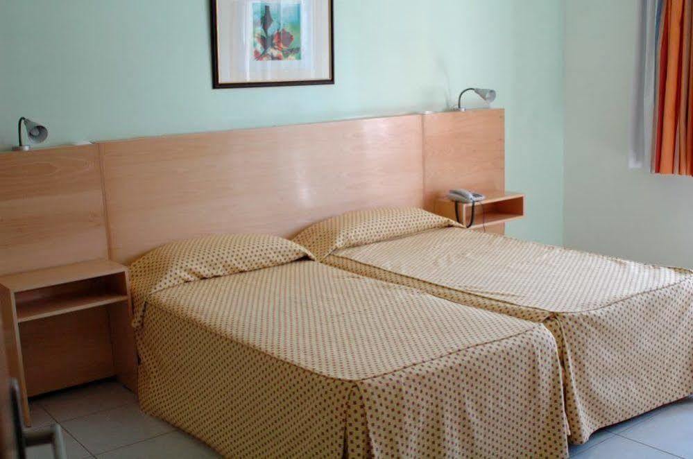 Hotel Roterdao ปรายา ภายนอก รูปภาพ